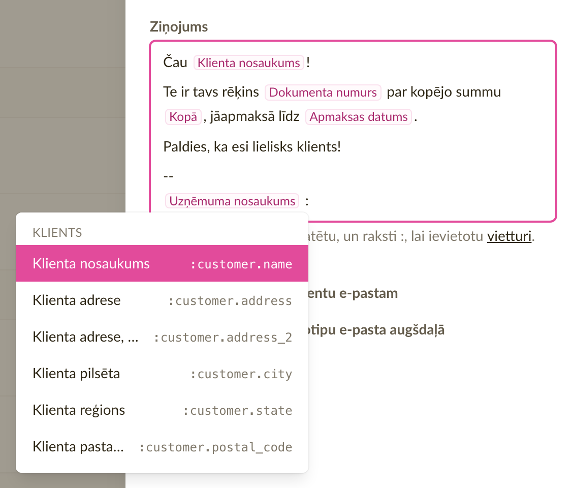 E-pasta veidne, kuras ziņā ir vietturu marķieri un atvērts vietturu saraksts